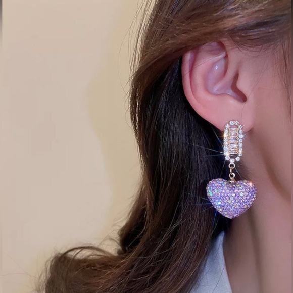 New! Iridescent Lavender Rhinestone Dangle Earrings - Picture 5 of 9